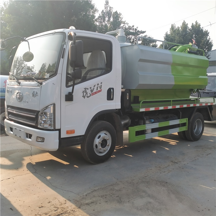 直销疏通小型清洗吸污车4+2高压清洗吸污车厂家